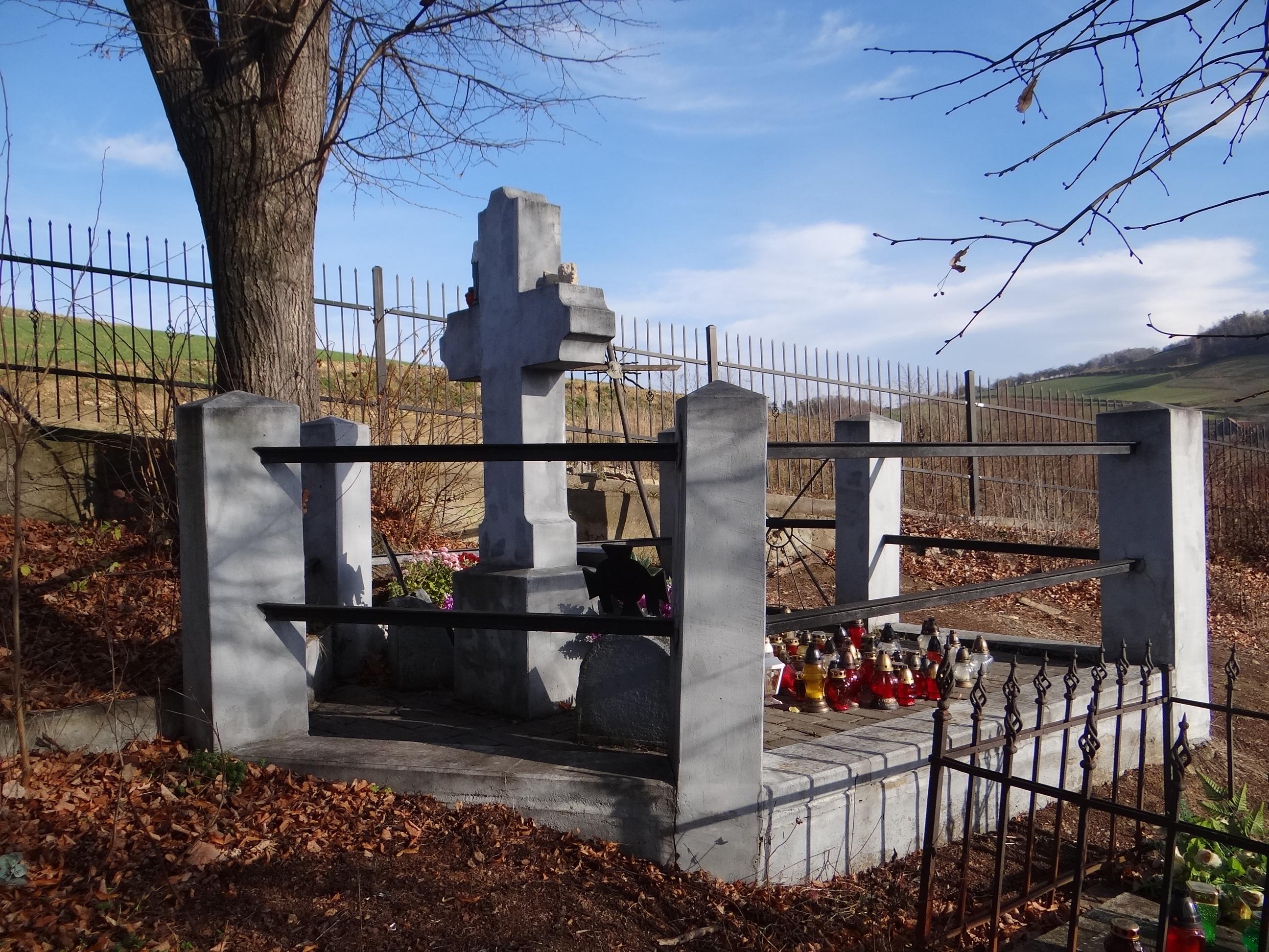 Cmentarz wojenny nr 354